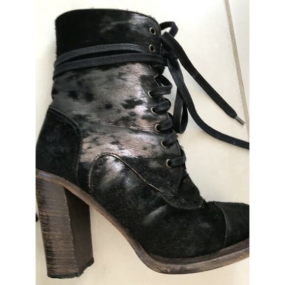 UGG Collection Piera Lace Up Boots Lambskin Sheepskin FLAW - Picture 6 of 12